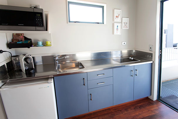 Taupo Lakefront Accommodation Kitchen